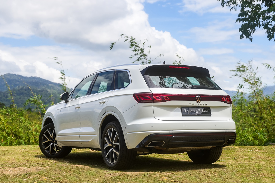 VW24_4_Touareg R-Line.jpg